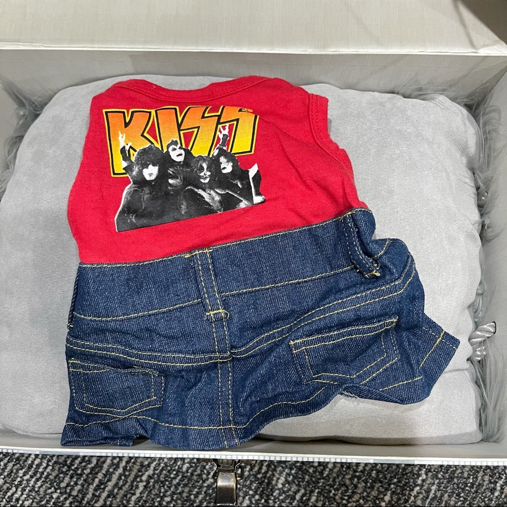 🐶 2/$12 NWOT Kiss Dress